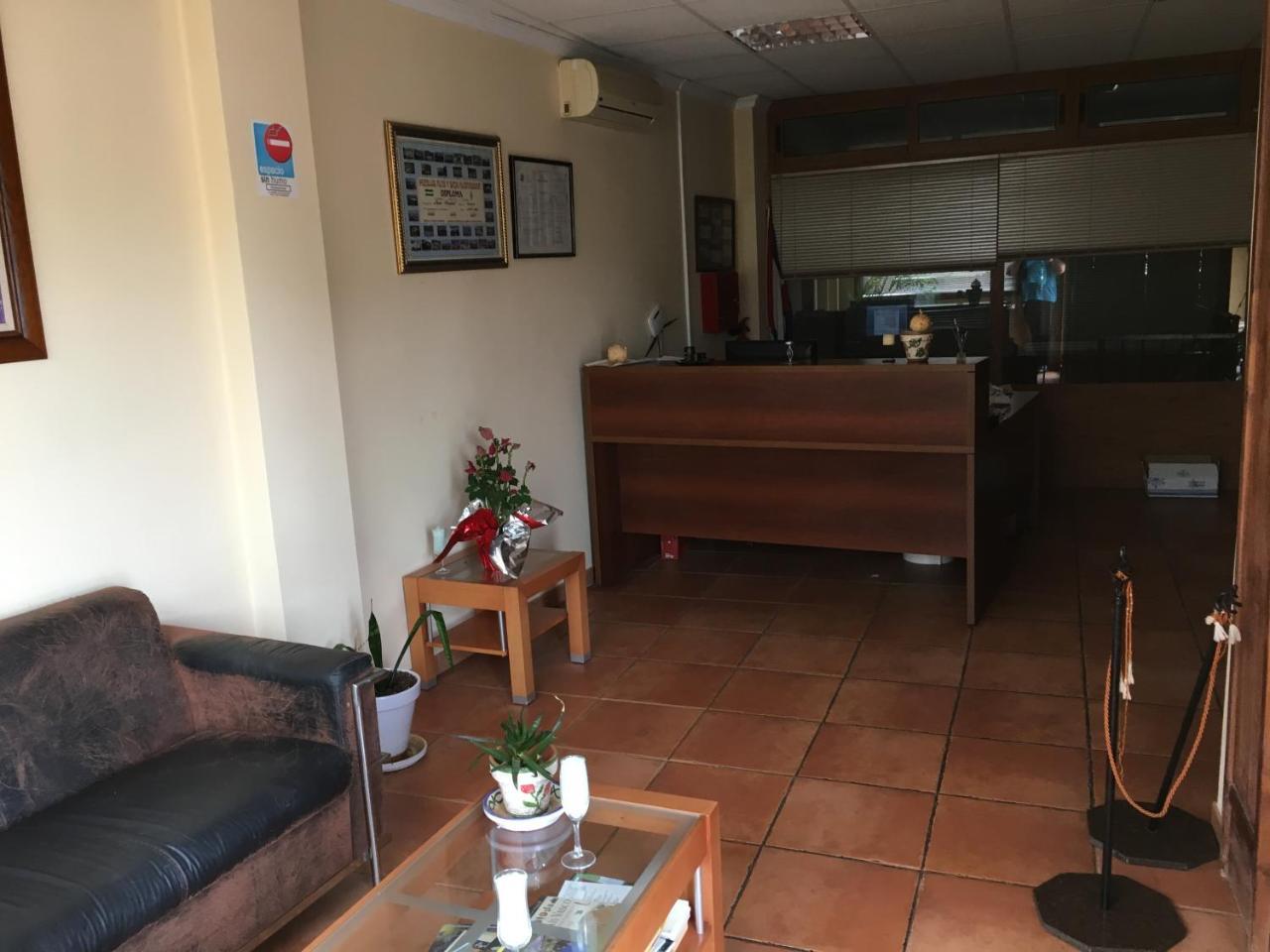 Hostal Meson Arboleas Exterior photo